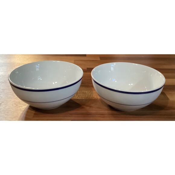 Set of 2 ONEIDA Maitre d' De Porcelain 6" Cereal Bowls White with Blue Bands - Picture 1 of 11